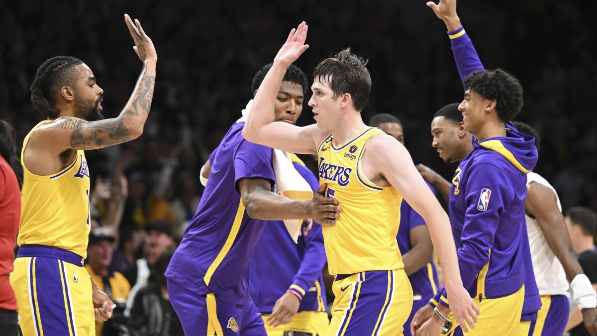 Plaschke: I was wrong: These Lakers can win an NBA championship